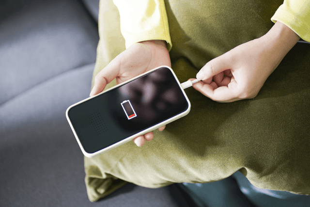 iPhone with battery indicator